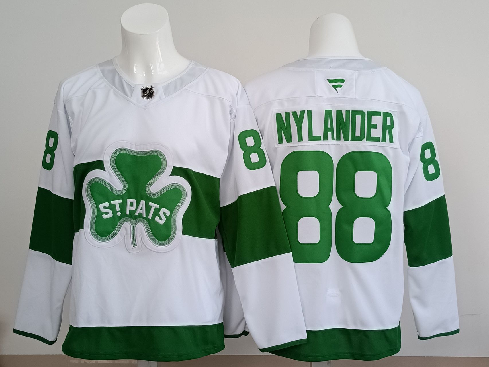 Men 2025 Toronto Maple Leafs 88 Nylander White Green Fanatics Home Premium NHL Jersey style 1